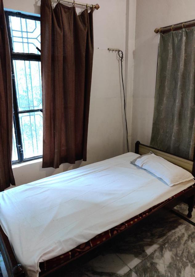 Hotel Krishan Kanhiya Jaunpur Kültér fotó