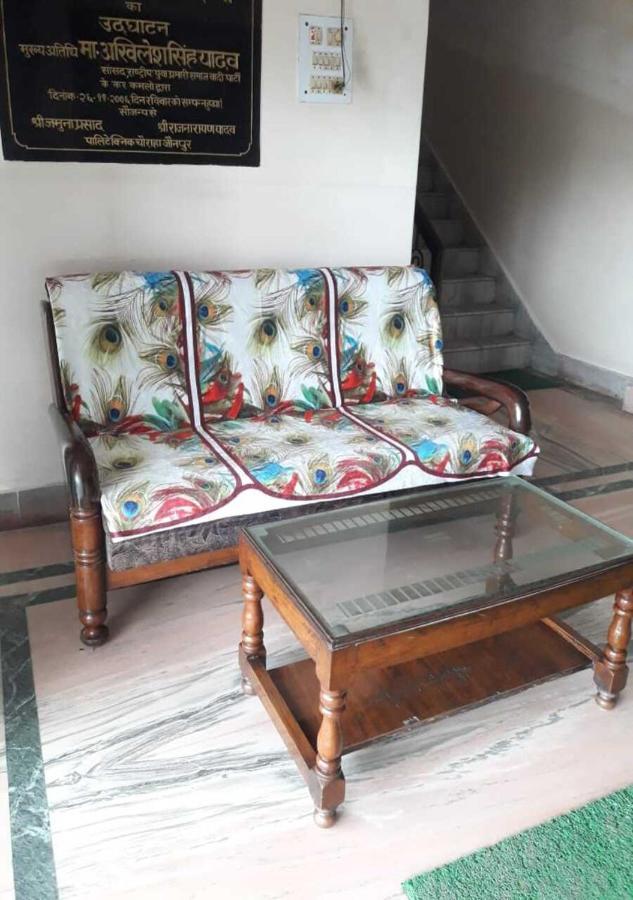 Hotel Krishan Kanhiya Jaunpur Kültér fotó