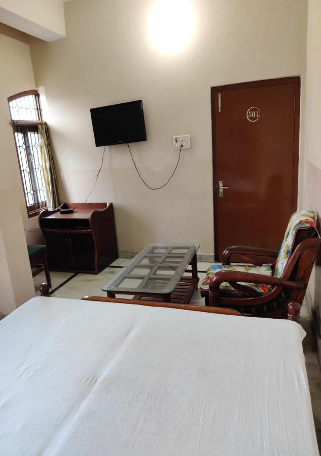 Hotel Krishan Kanhiya Jaunpur Kültér fotó